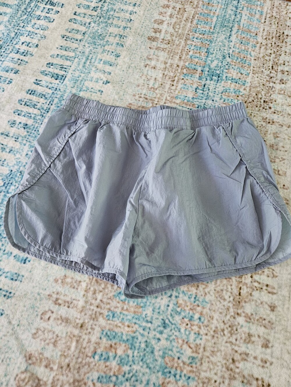 Aeropostale Light Gray Athletic Shorts with Elastic Waist